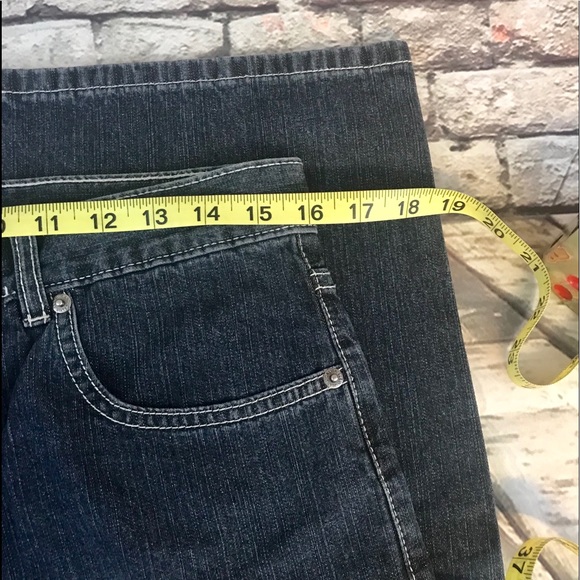 Calvin Klein NWT Straight Leg Dark Wash Jeans - Picture 3 of 7